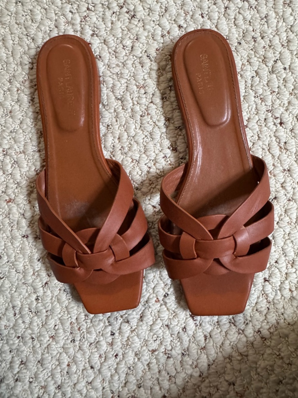 SAINT LAURENT TRIBUTE MULES IN SMOOTH LEATHER Color Amber - Picture 2 of 8